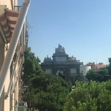 Puerta De Toledo Apartment Madrid Bagian luar foto