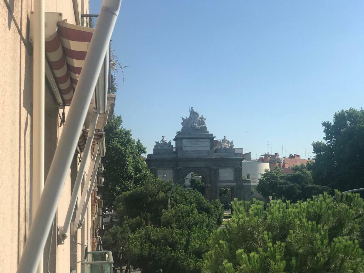 Puerta De Toledo Apartment Madrid Bagian luar foto